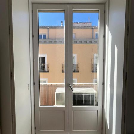 Private Rooms In Magdalena Street Madrid Exterior photo